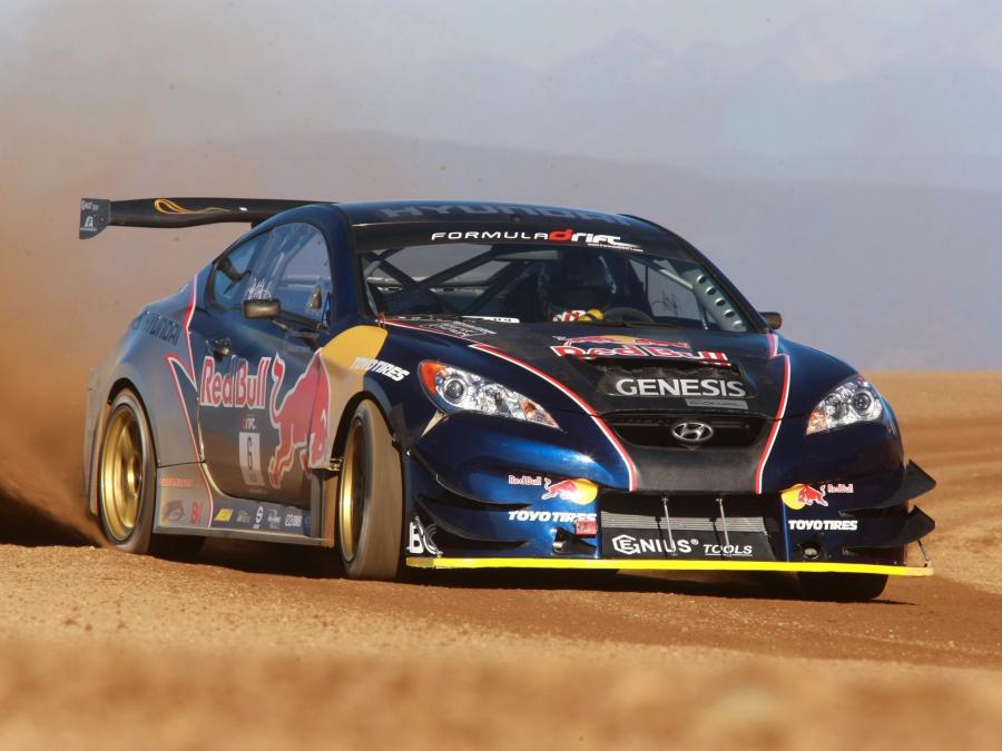  Hyundai Genesis Coupe Red Bull by RMR 2009 года  (фото 11 из 18)
